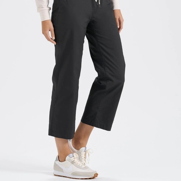 Vuori Pants - NWT Vuori Women’s Ripstop Wideleg Pant In Charcoal size Small